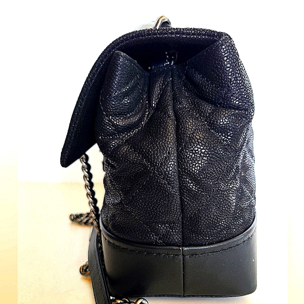 Chanel Iridescent Caviar Quilted Grain Classic Flap Two-Way Crossbody Bag - Picture 7 of 15